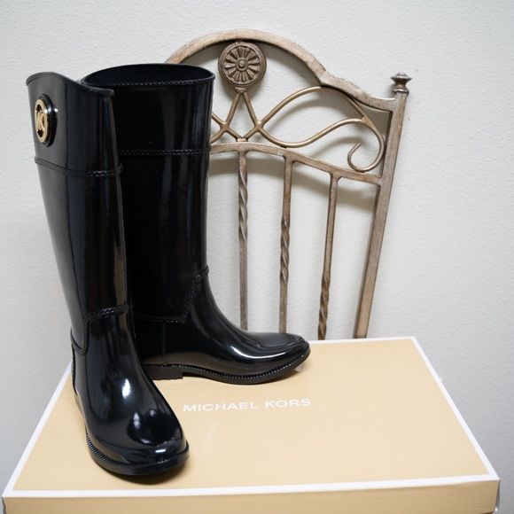 Micheal Kors Rain Boots - Picture 1 of 8